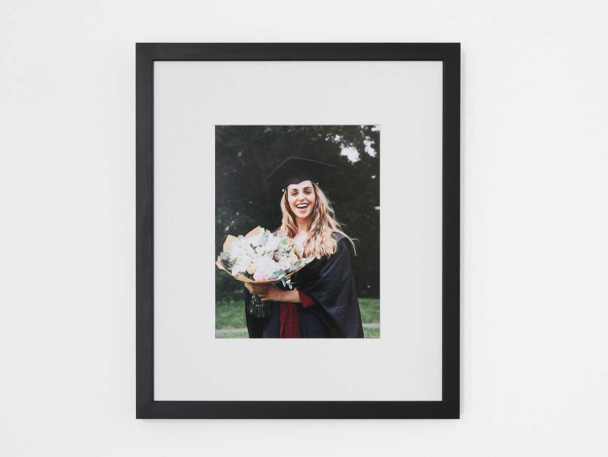 Minimal Black Frames