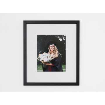 Minimal Black Frames