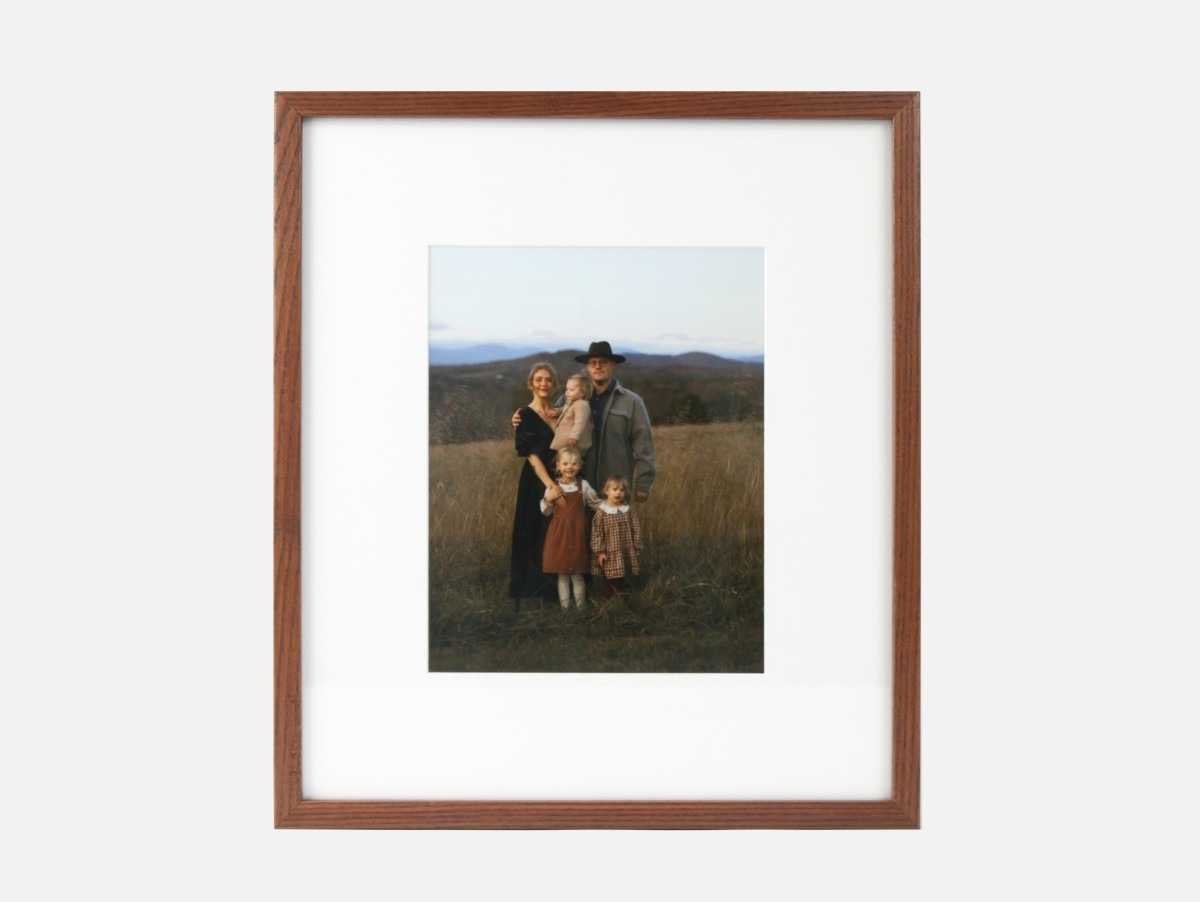 Minimal Walnut Frames