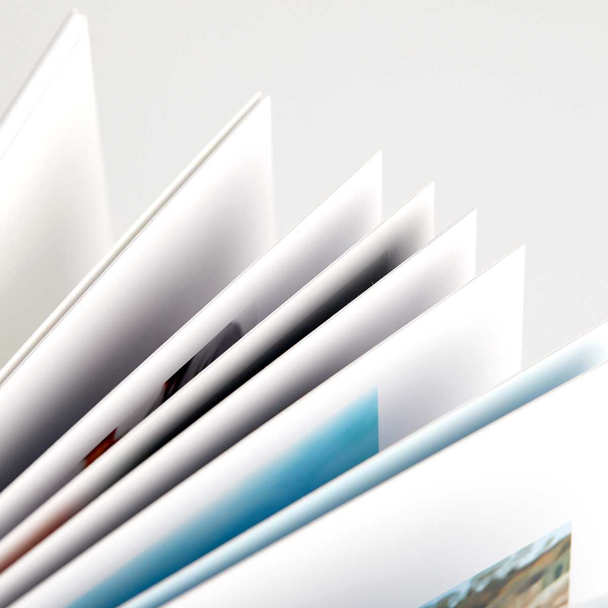 Layflat photo album thick pages